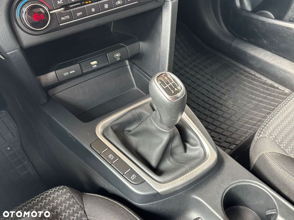 Kia XCeed - 24