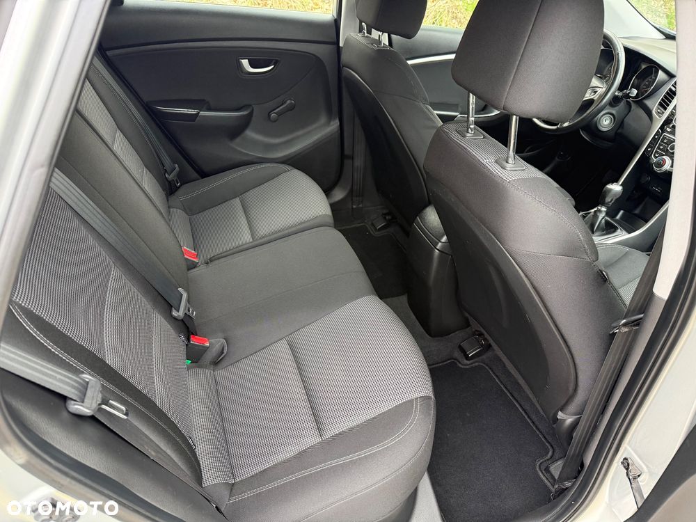 Hyundai i30 i30cw 1.6 CRDi Trend - 10