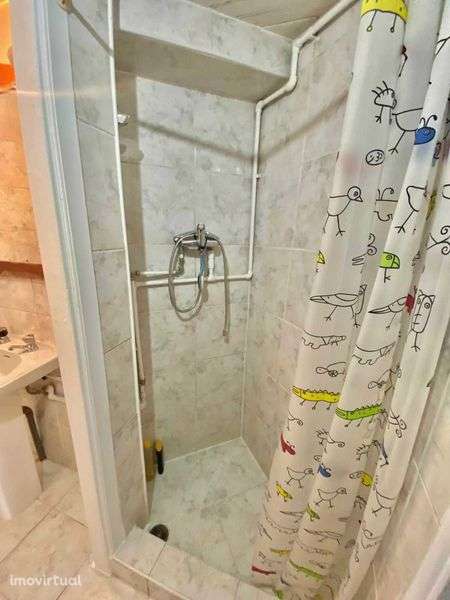 Moradia T1+1 original Para recuperar na Zona Ribeirinha! - Grande imagem: 3/12