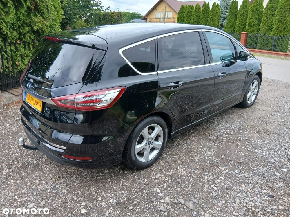 Ford S-Max - 13