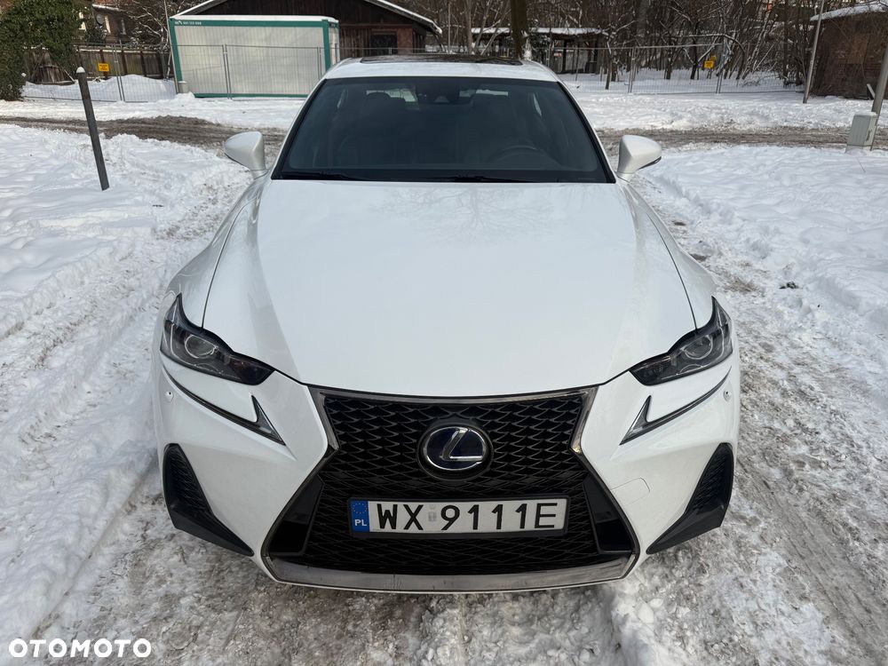 Lexus IS 300h F Sport Edition - 2