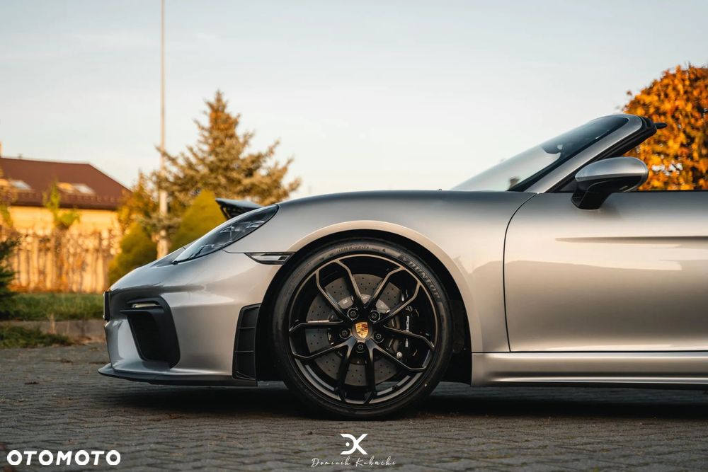 Porsche 718 Spyder - 5