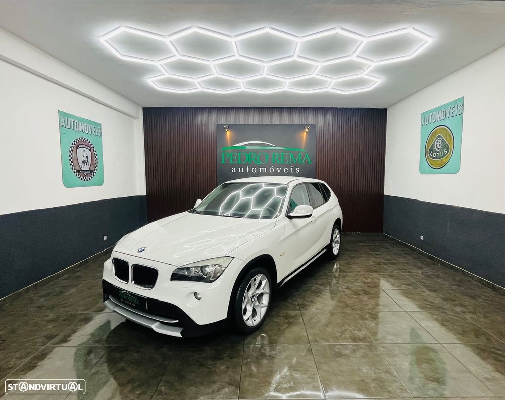 BMW X1 18 d xDrive Pack M - 4