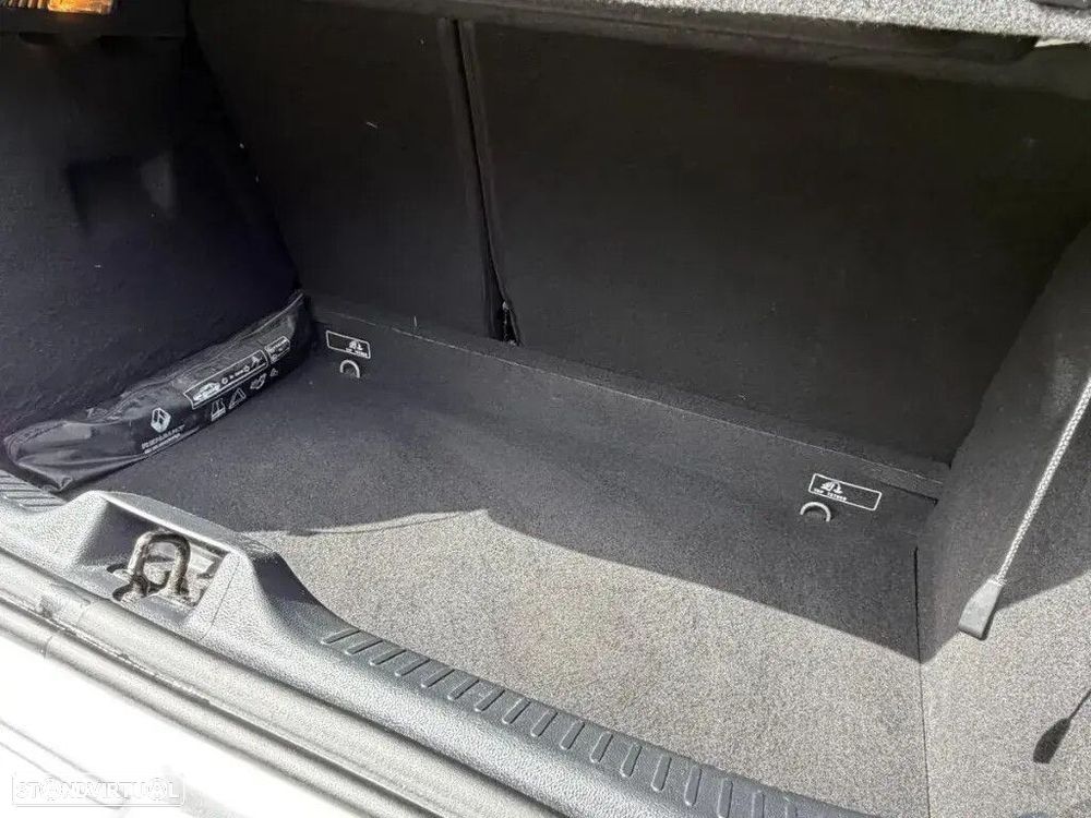 Renault Clio - 8