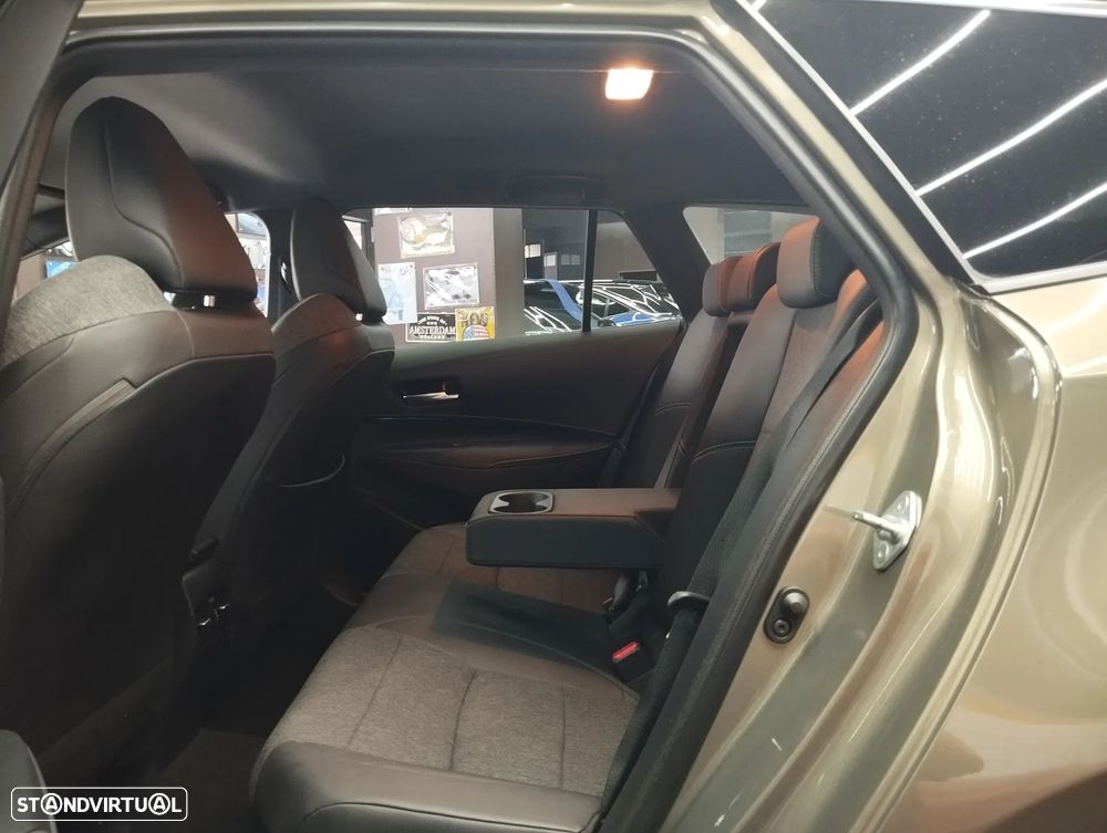 Toyota Corolla 1.8 Hybrid Comfort — fotografia 13
