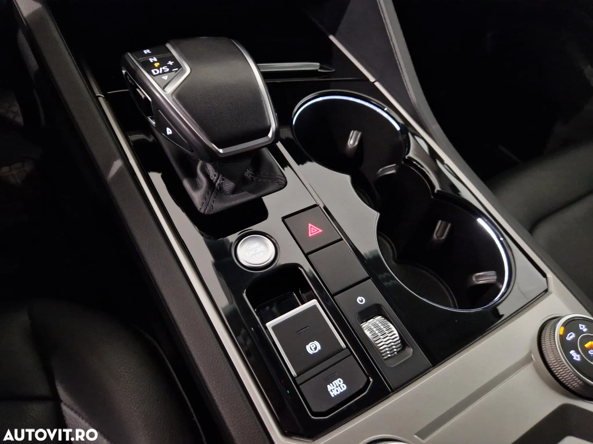 Volkswagen Touareg V6 TDI Elegance - 27
