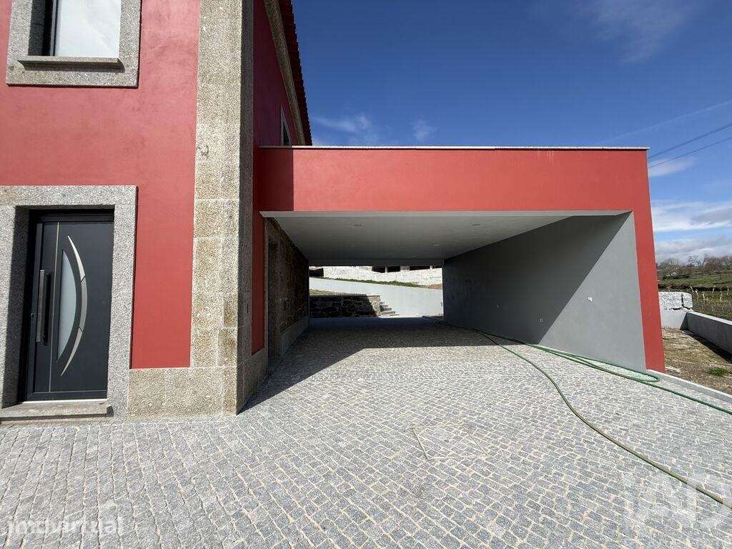 Moradia geminada T3 em Pedreira, Rande e Sernande de 187,4 m2 - Grande imagem: 2/31