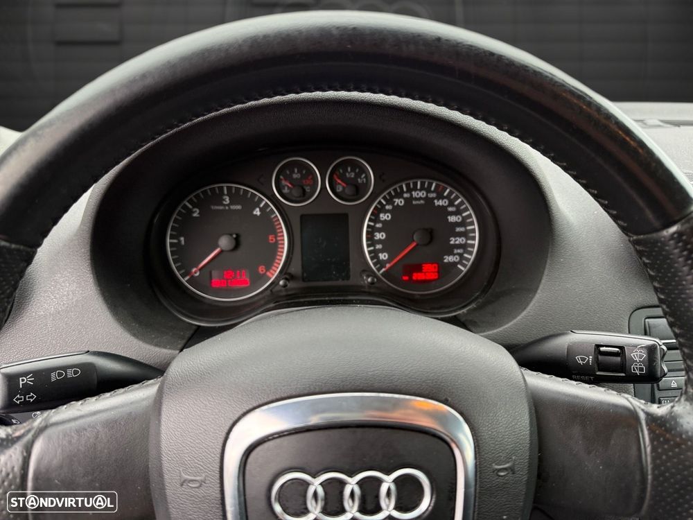 Audi A3 Sportback 1.9 TDi Sport - 8