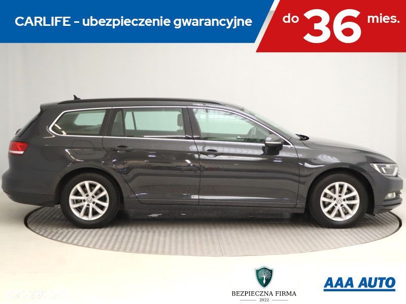 Volkswagen Passat Variant - 8