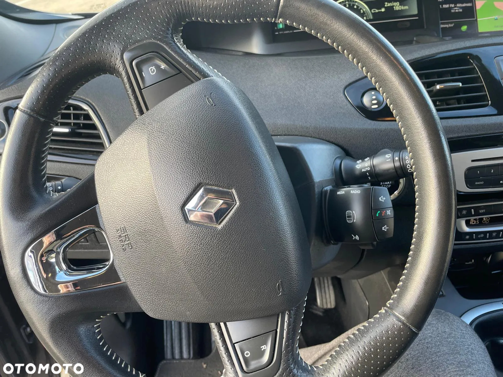 Renault Scenic 1.5 dCi Energy Bose EDC EU6 - 14