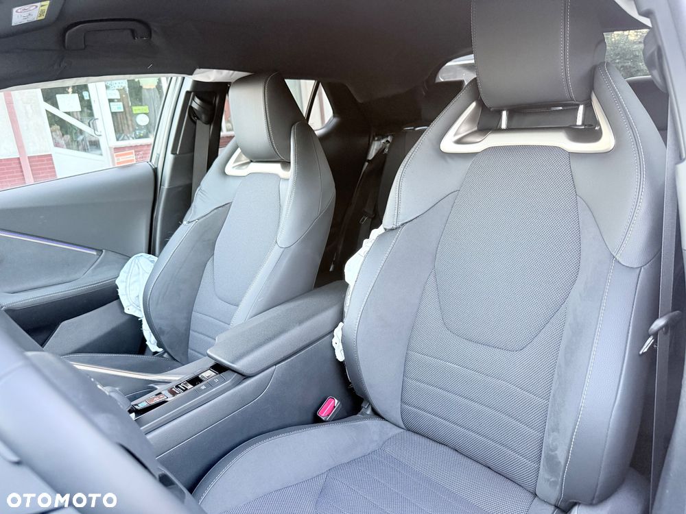 Toyota C-HR 2.0 Hybrid Dynamic Force Executive - 30