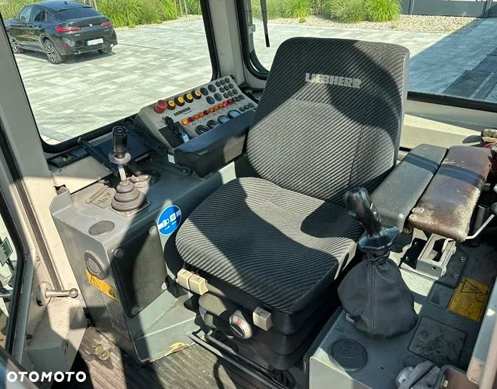 Liebherr PR722BM - 29