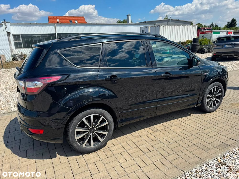 Ford Kuga 1.5 EcoBoost 2x4 ST-Line - 3