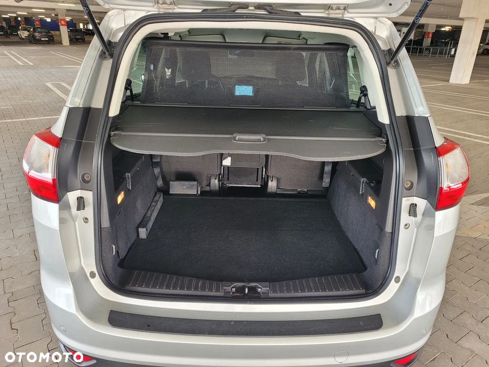 Ford Grand C-MAX - 16