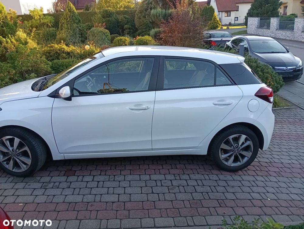 Hyundai i20 1.4 Comfort EU5 - 5