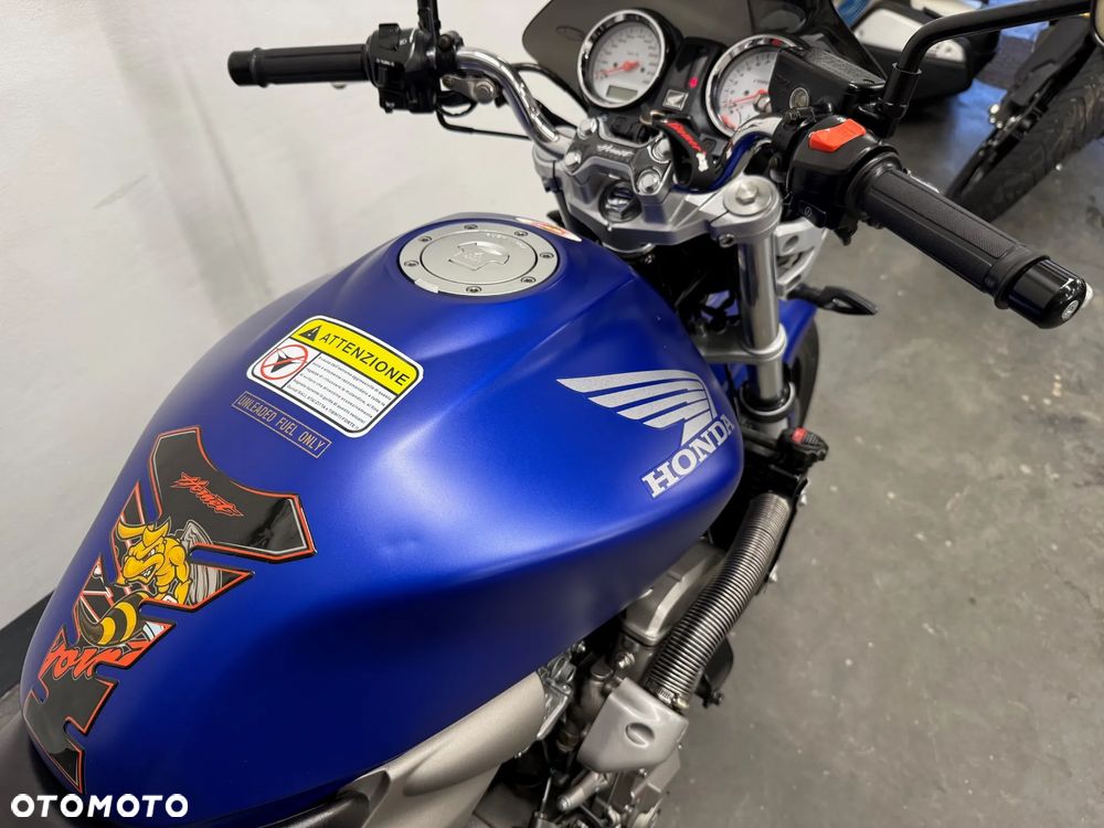 Honda Hornet - 30