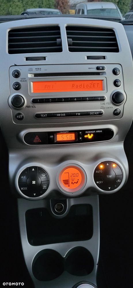 Toyota Urban Cruiser 1.33 4x2 Town+ - 8