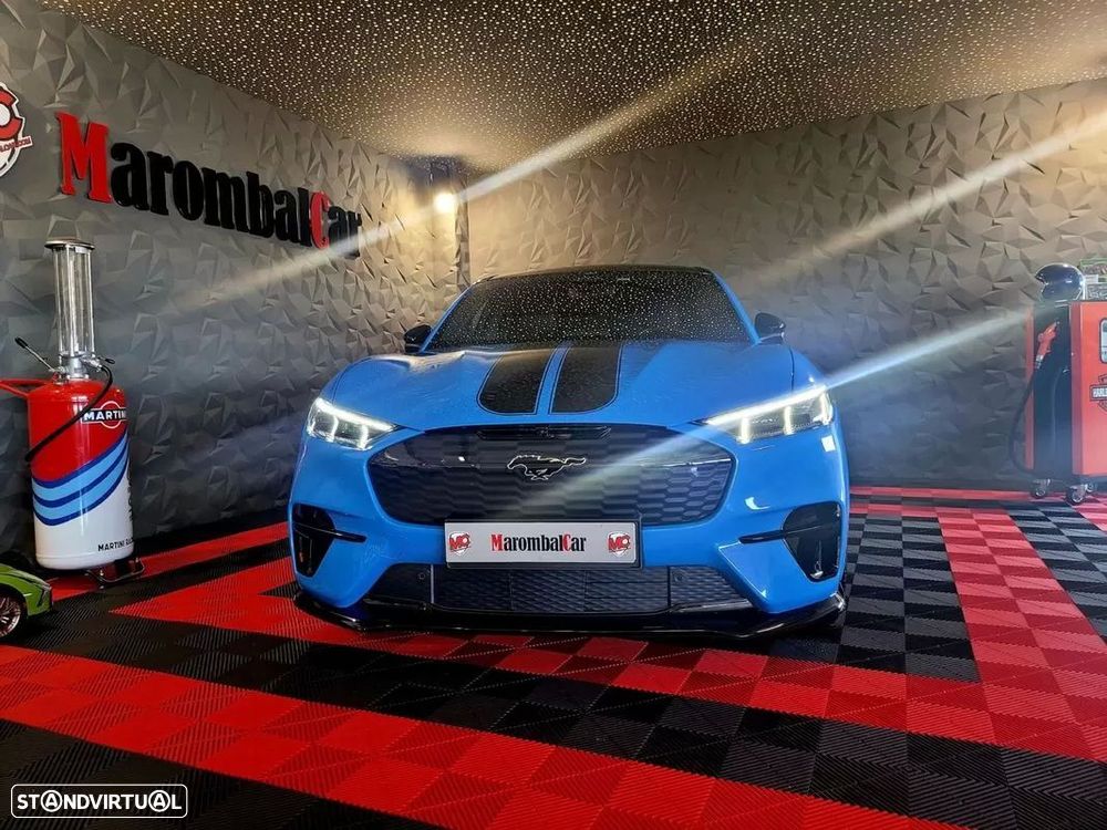 Ford Mustang Mach-E GT AWD - 3