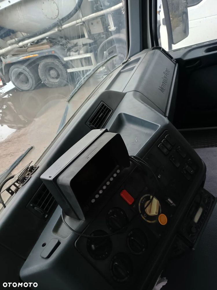 Mercedes-Benz ACTROS - 3