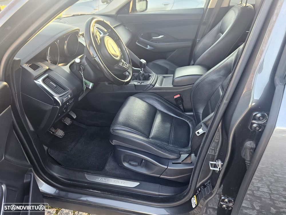 Jaguar E-Pace 2.0 i4D S - 11