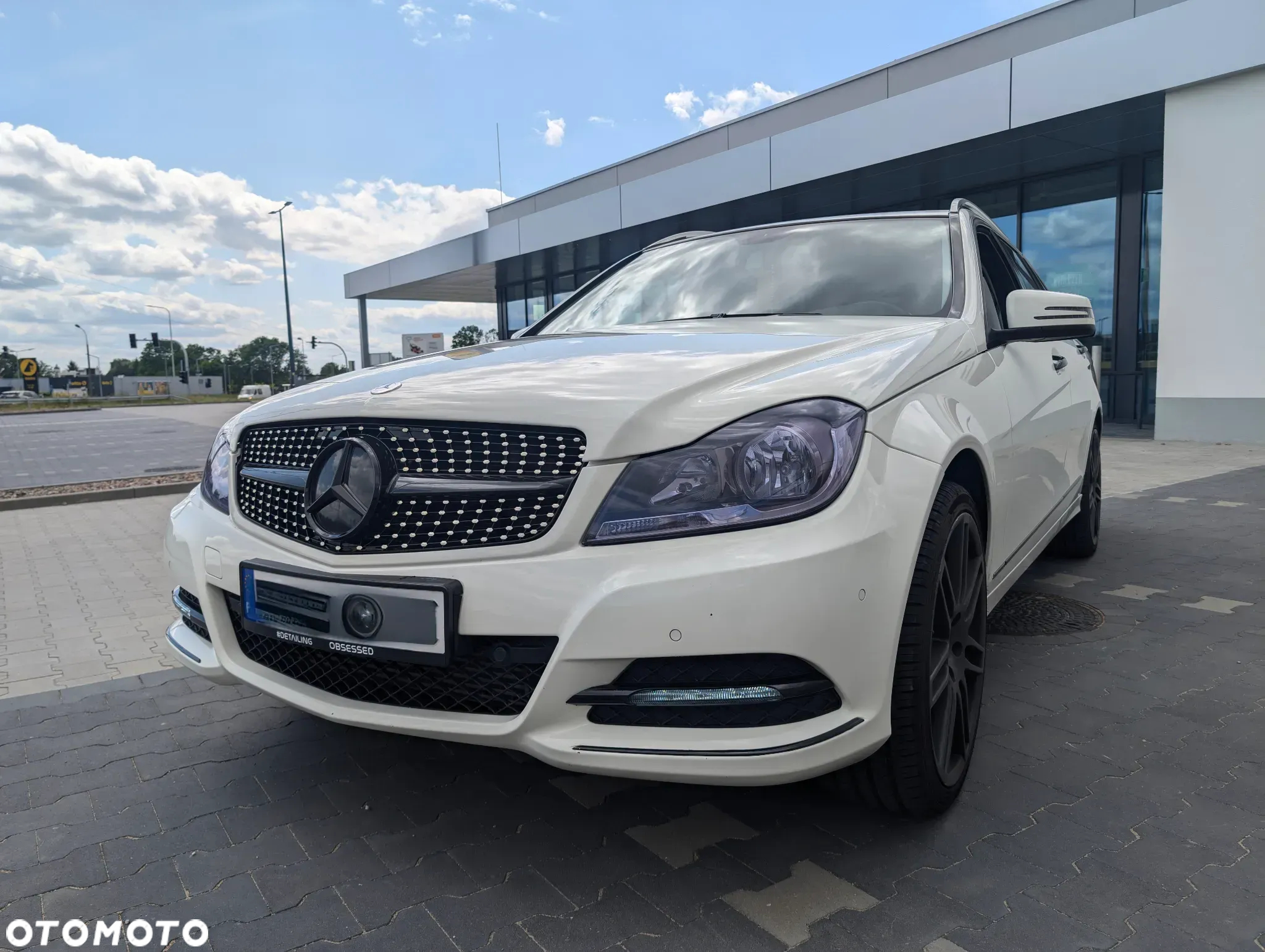 Mercedes-Benz Klasa C 180 T CGI Automatik BlueEFFICIENCY Avantgarde - 4