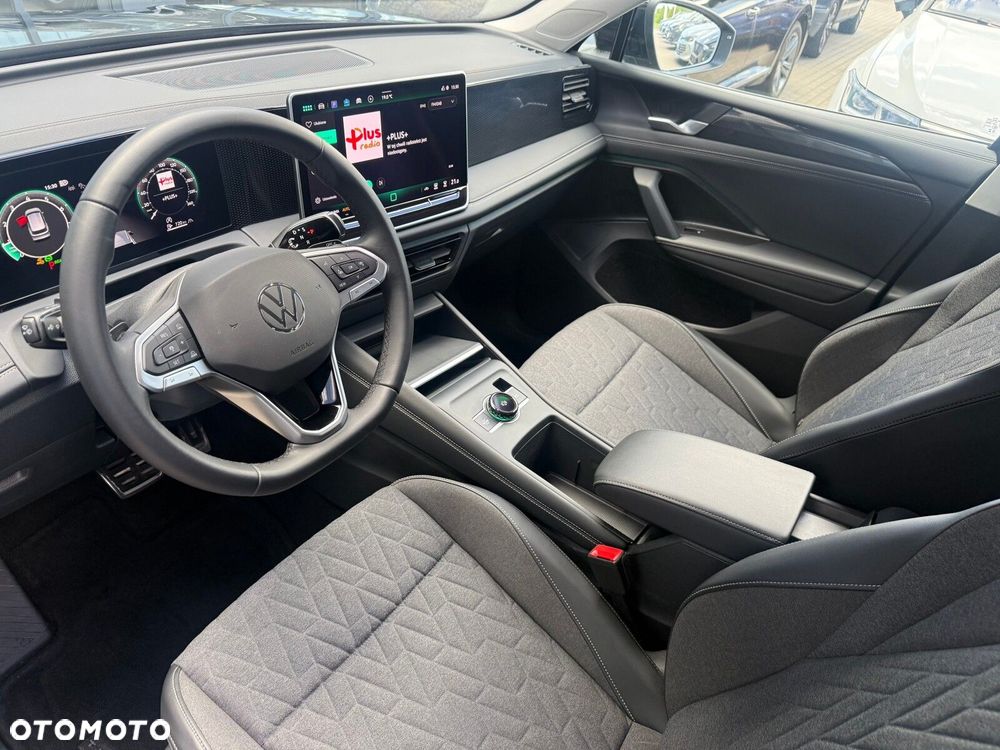Volkswagen Tiguan - 12