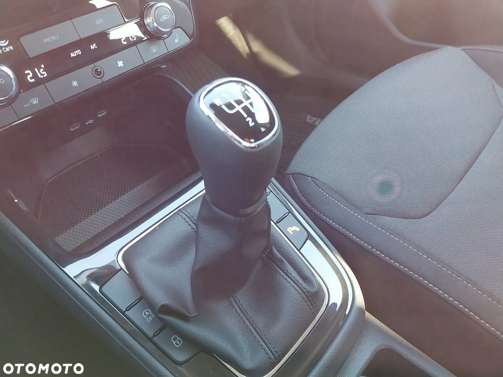 Skoda Fabia 1.0 TSI Selection - 28