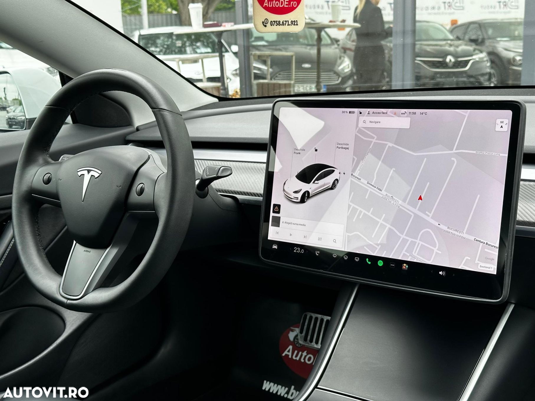 Tesla Model 3 - 7