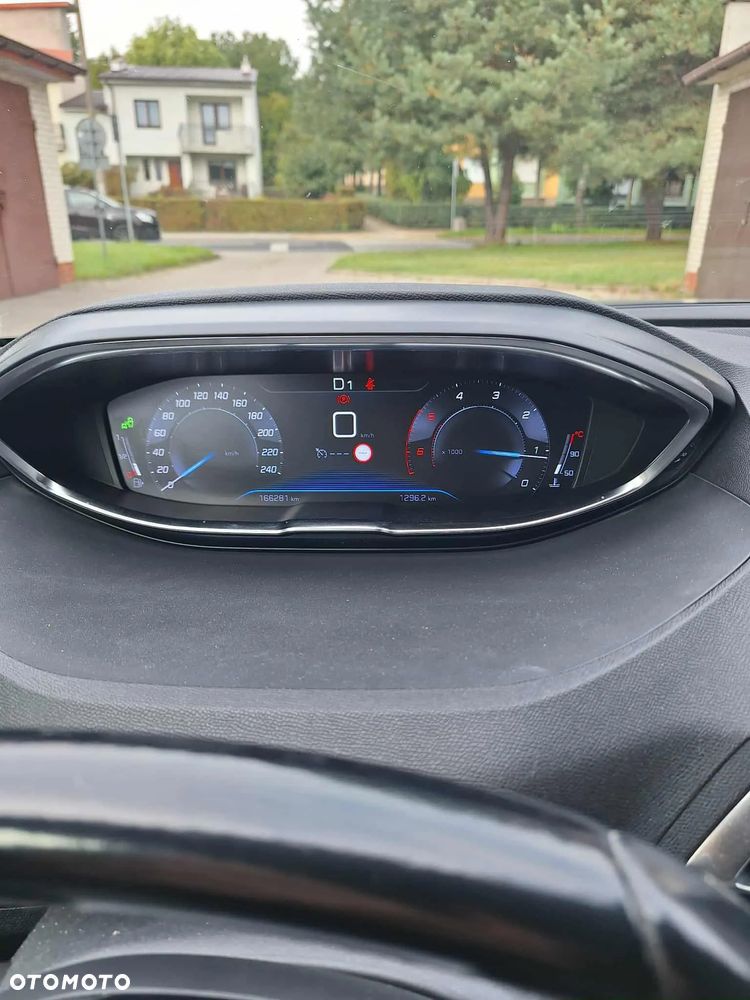 Peugeot 3008 1.5 BlueHDi Allure S&S EAT8 - 5