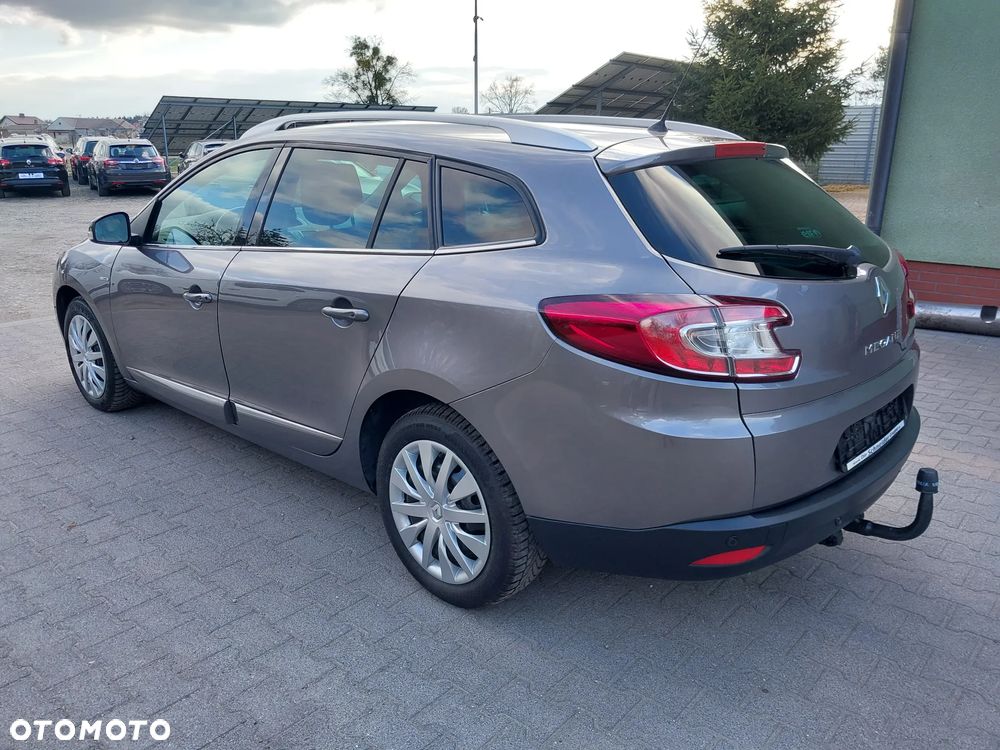 Renault Megane ENERGY TCe 130 BOSE EDITION - 4