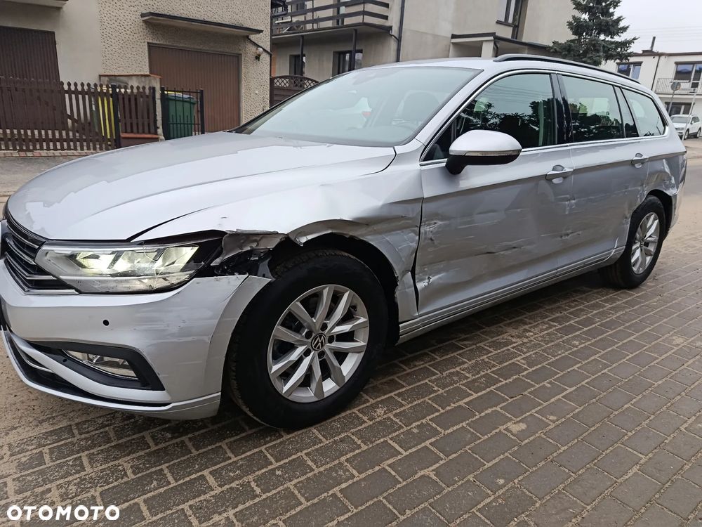 Volkswagen Passat 2.0 TDI SCR DSG - 33