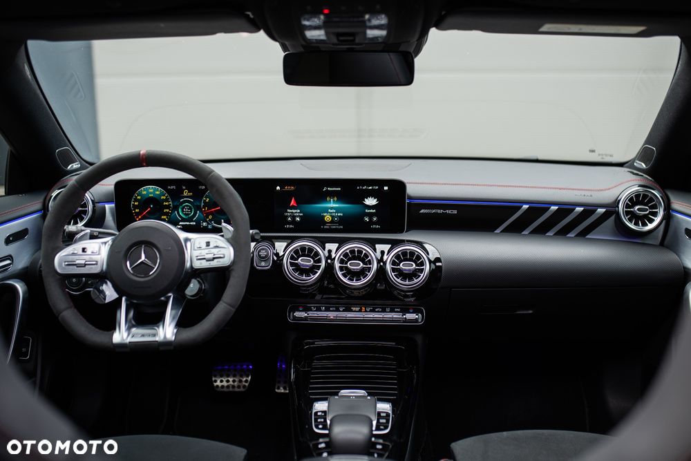 Mercedes-Benz CLA AMG 45 S 4-Matic 8G-DCT - 3