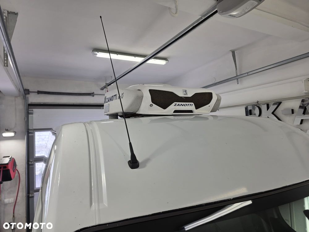 Opel MOVANO - 21