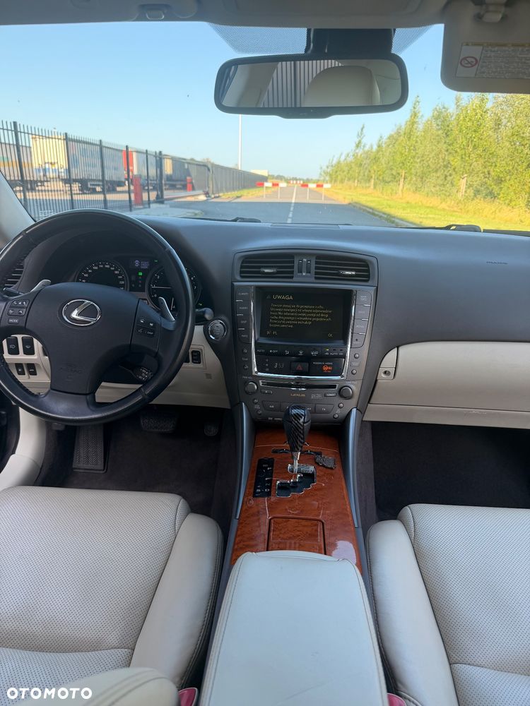 Lexus IS 250 Prestige - 10