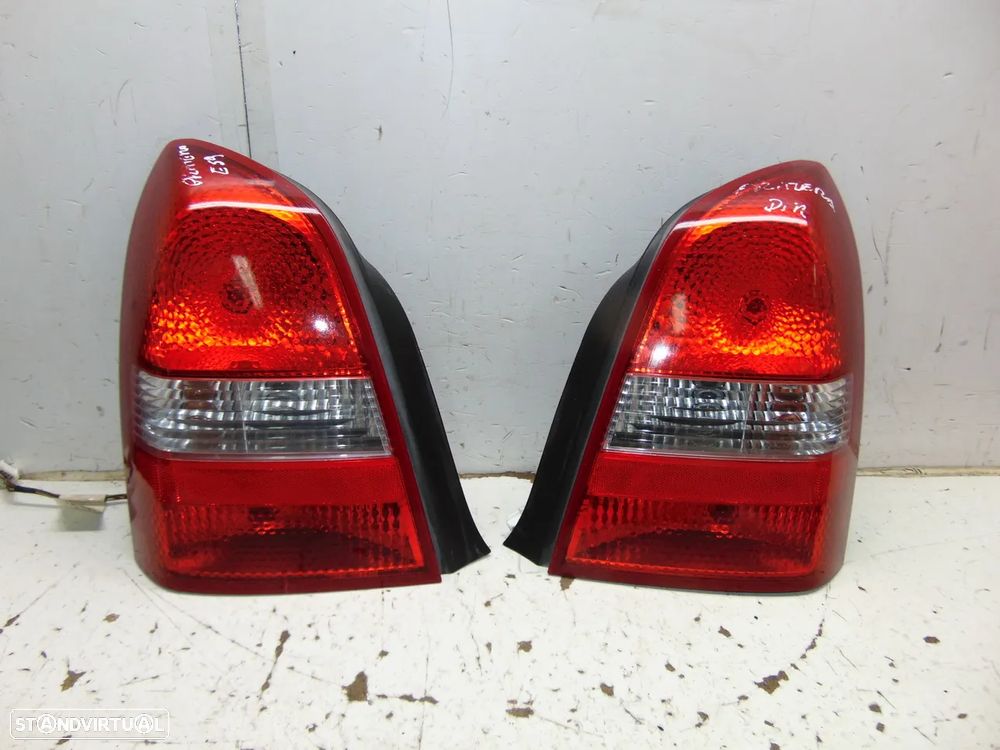 Nissan Primera farolins - 1