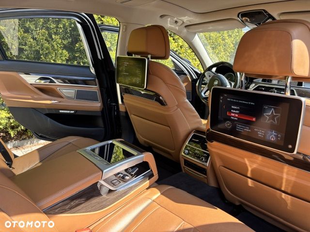 BMW Seria 7 - 15