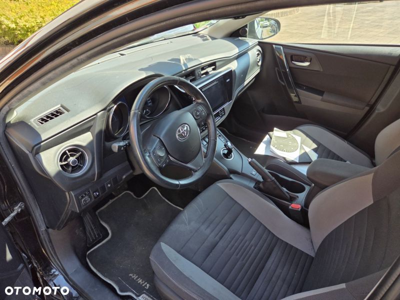 Toyota Auris - 16