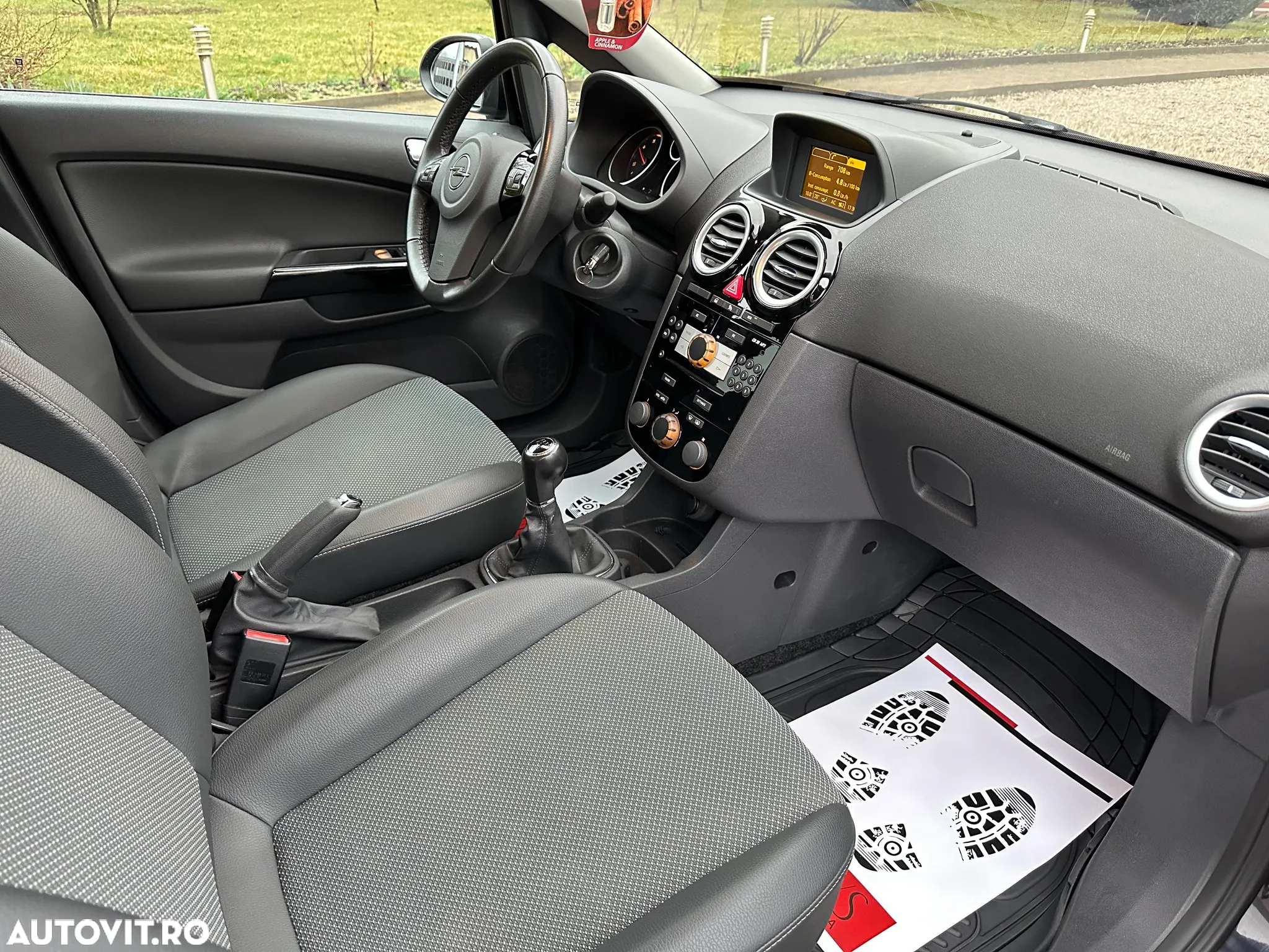 Opel Corsa 1.3 CDTI EcoFlex Cosmo - 24