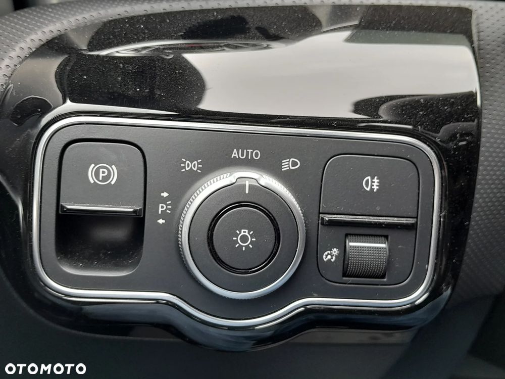 Mercedes-Benz CLA 200 AMG Line 7G-DCT - 14