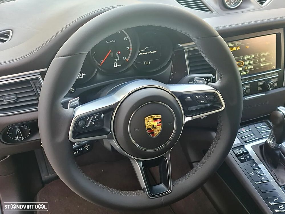 Porsche Macan Turbo - 8