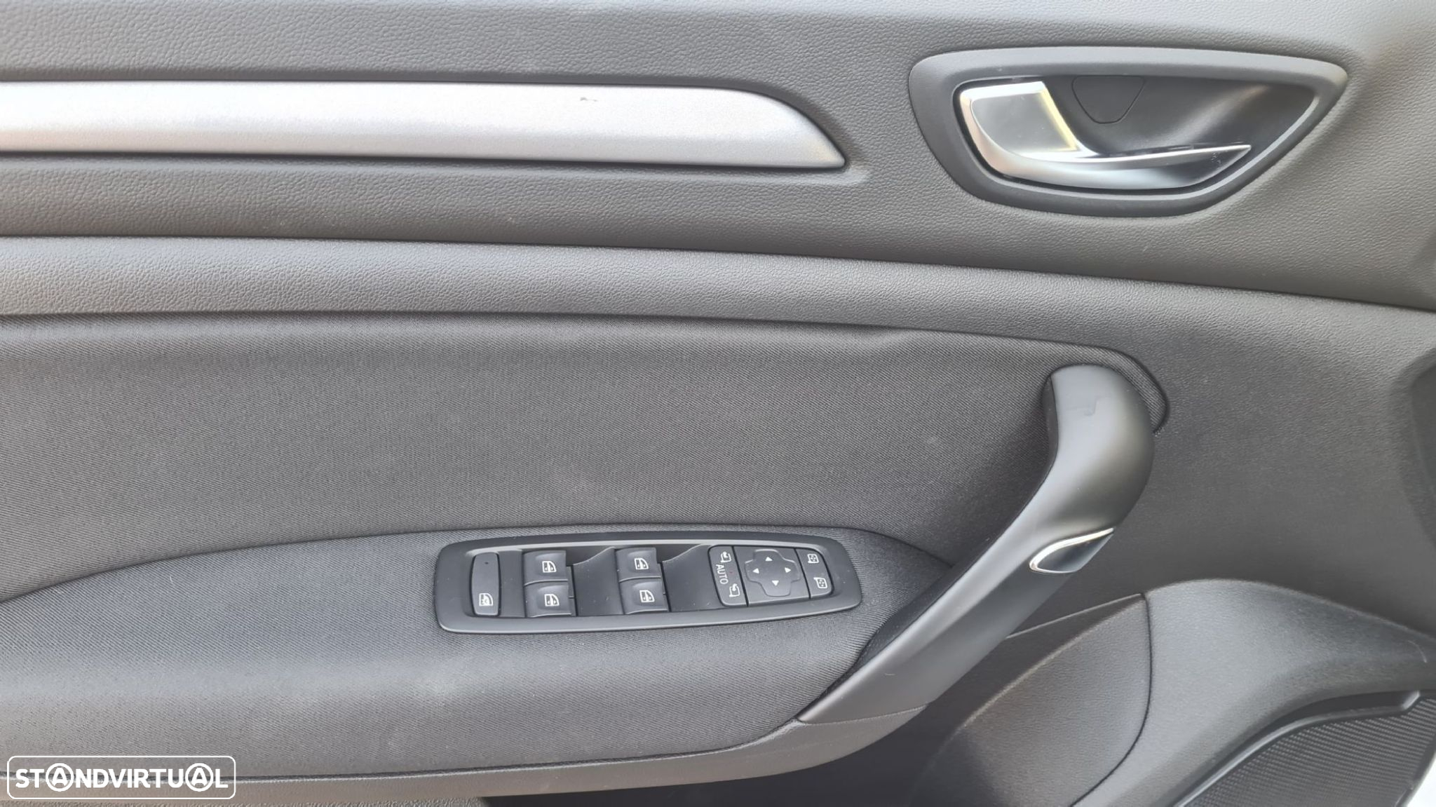 Renault Mégane 1.5 Blue dCi Intens EDC - 8