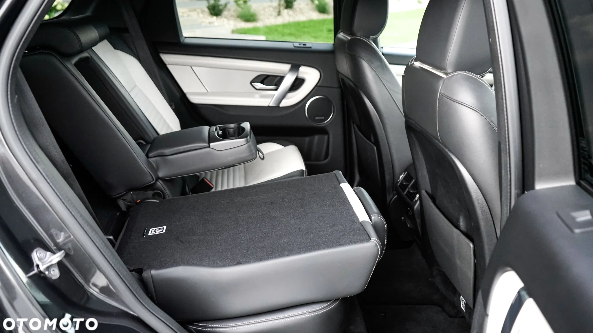 Land Rover Discovery Sport 1.5 P300e PHEV R-Dynamic HSE - 32