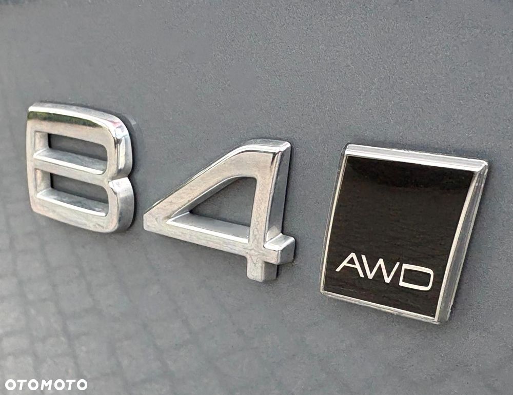 Volvo XC 60 B4 D AWD Momentum Pro - 22