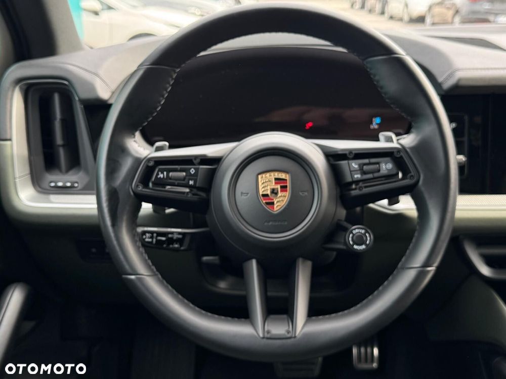 Porsche Cayenne - 23