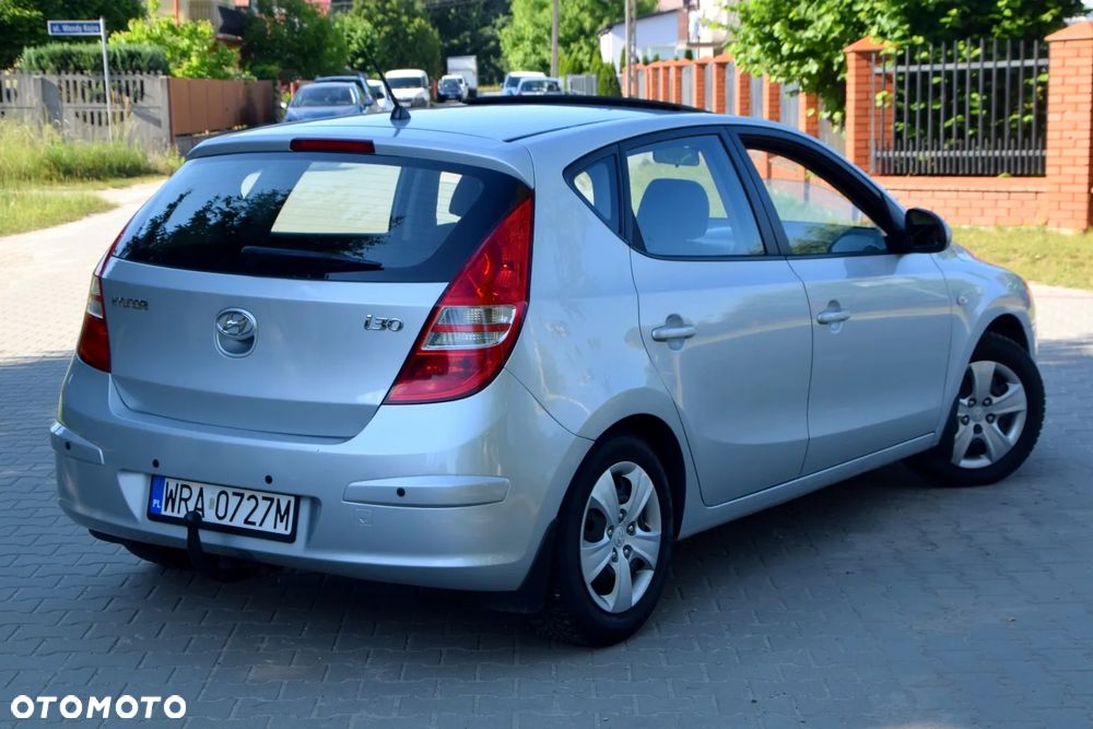 Hyundai i30 1.6 Comfort - 14