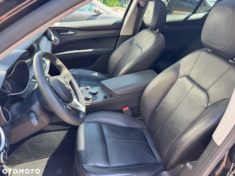 Alfa Romeo Stelvio 2.0 Turbo Veloce Q4 - 2