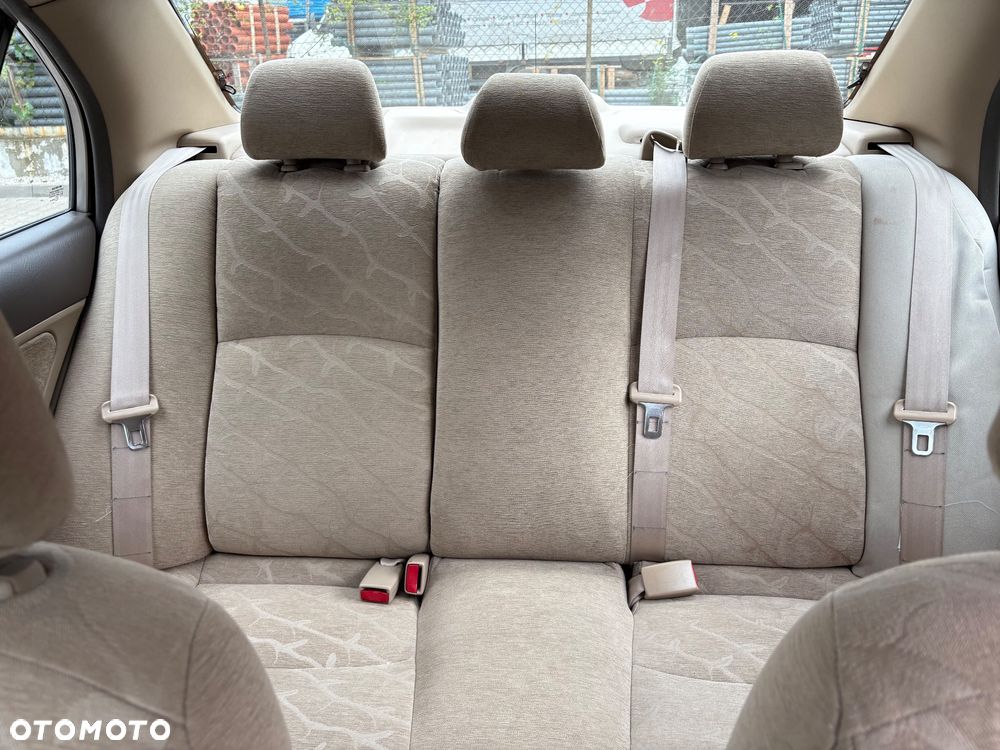 Honda Civic 1.6i LS - 13