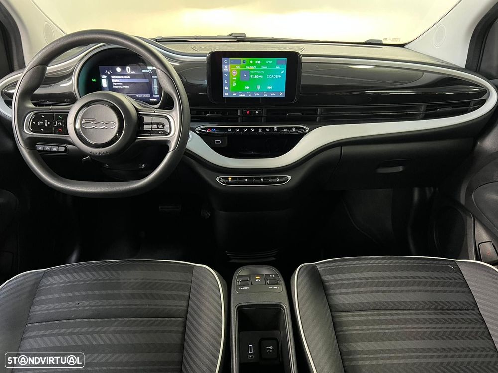 Fiat 500e Action - 8