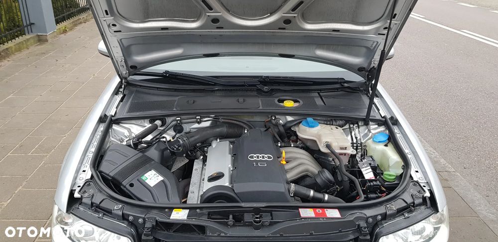 Audi A4 Limousine 1.6 - 19