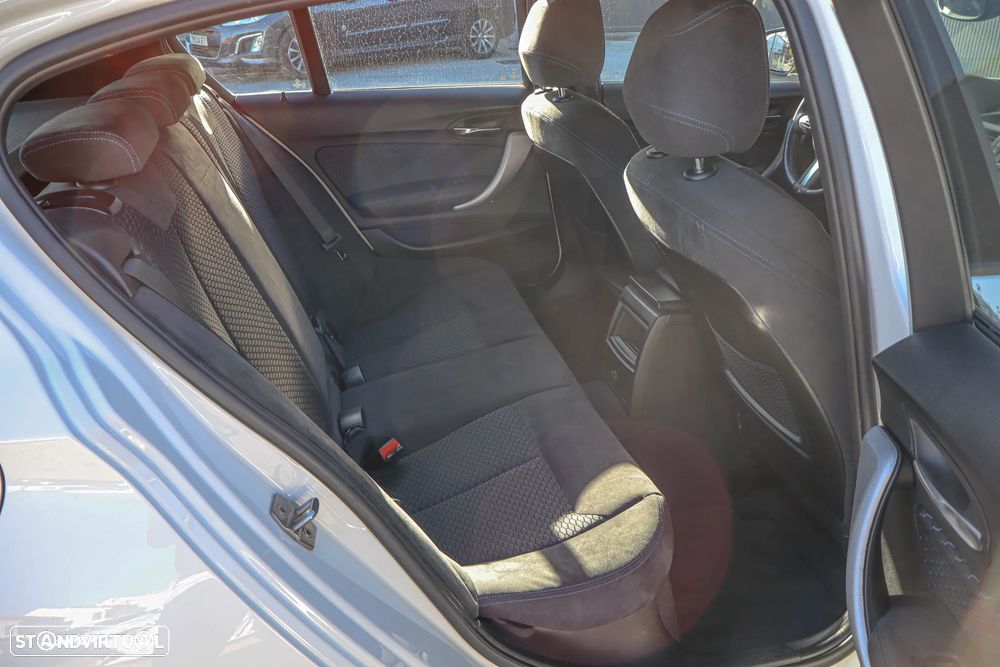 BMW 116 d Pack M - 15